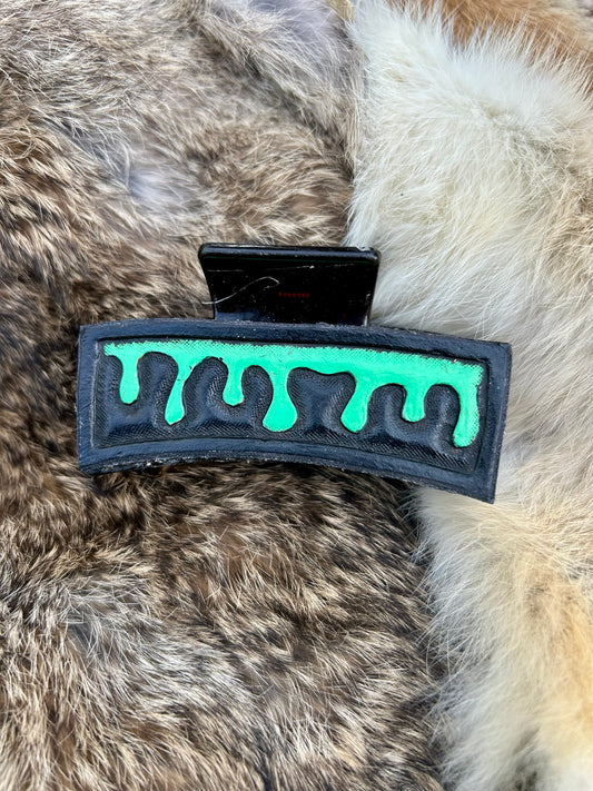 Slime Line Claw Clip